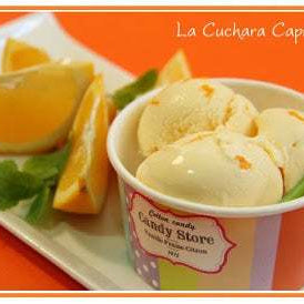 Delicioso helado de naranja