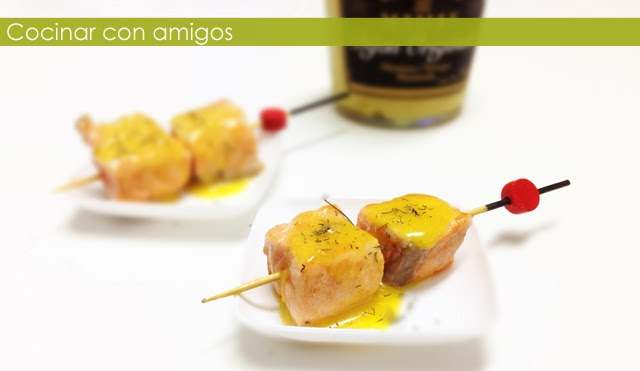 Brochetas de salmón a la naranja