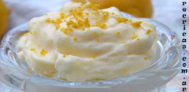 Delicioso postre: mousse de limón