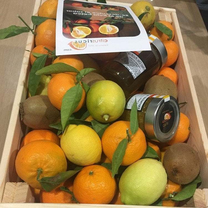 Caja Regalo de Navidad con naranjas, mandarinas, limones y productos gourmet de CitrusRicus